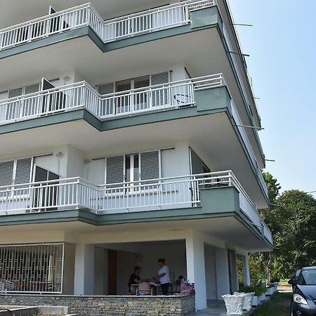 Prado Apartments 리토코론 외부 사진