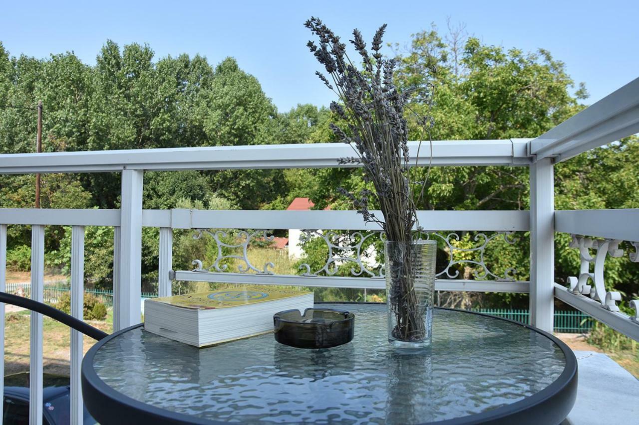 Prado Apartments 리토코론 외부 사진